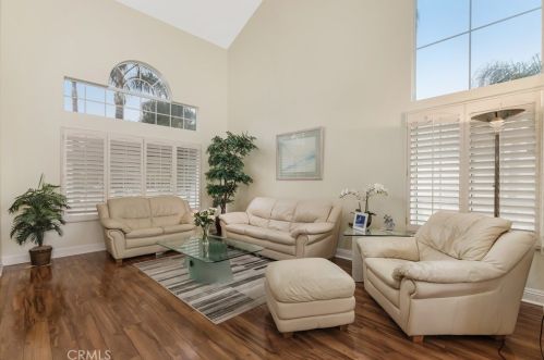 1874 Natalie Ln, Riverside CA  92506-4656 exterior