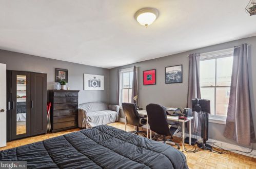 627 16th St, Philadelphia PA  19130-3415 exterior
