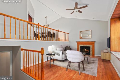 12537 Trotter Ct, Woodbridge, VA 22192-5041