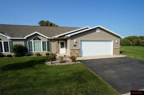 137 Gull Path, Mankato, MN 56001-5366