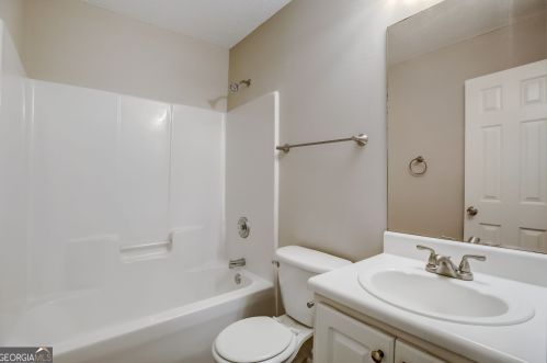 1645 Flat Shoals Rd, Atlanta GA  30349-6151 exterior