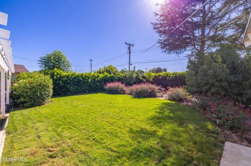 2690 Elizondo Ave, Simi Valley CA 93065-4615 exterior