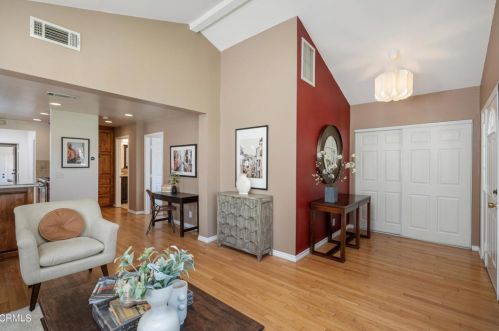1122 Spazier Ave, Glendale CA  91201-1320 exterior