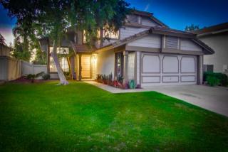 2121 Sorrento Dr, Oceanside, CA 92056-6327