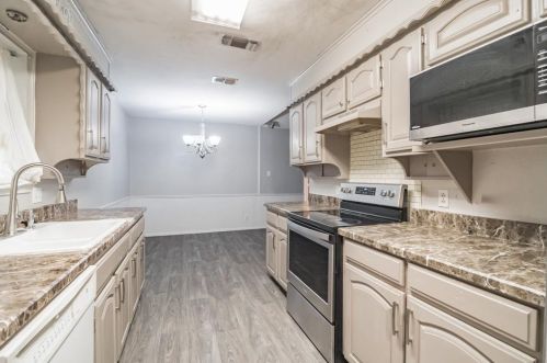 408 Park Center Blvd, Fort Worth TX  76179-1139 exterior