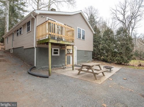 2122 Millcreek Rd, Lancaster PA  17602-4749 exterior