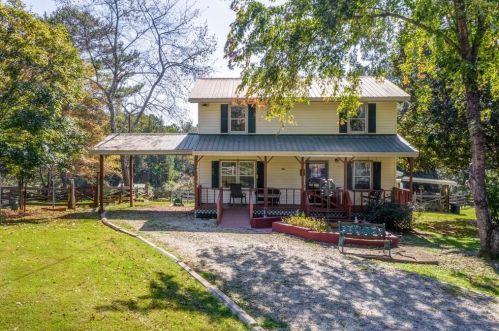 125 Oak Hill Rd, Porterdale, GA 30016-7534