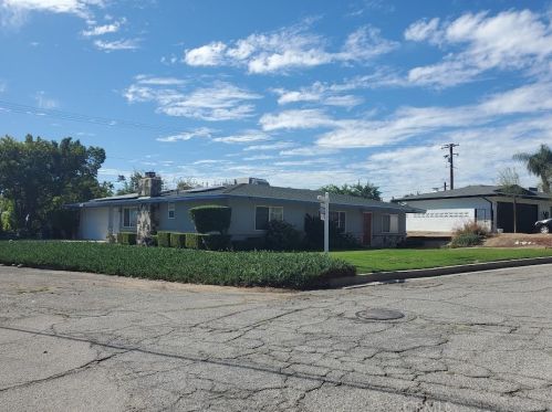 2335 Mesquite Dr, San Bernardino, CA 92404-3109