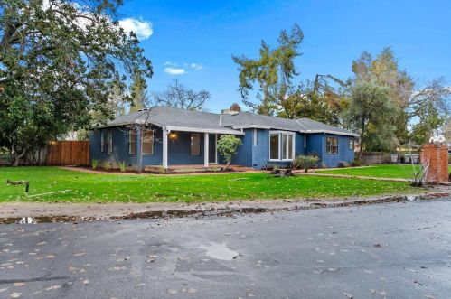 553 Circle Dr, Fresno, CA 93704-4762