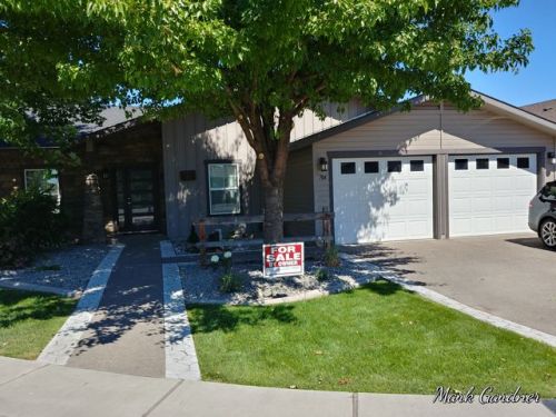704 Kachess Ln, Zillah, WA 98953-9192