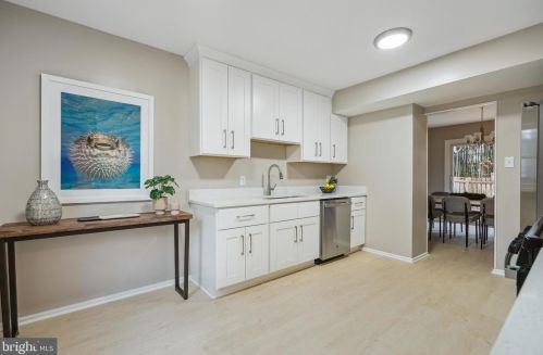 5132 Dahlgreen Pl, Springfield VA  22015-1541 exterior