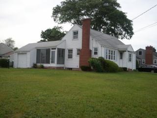 26 Fairview Hts, Cromwell, CT 06416-1634