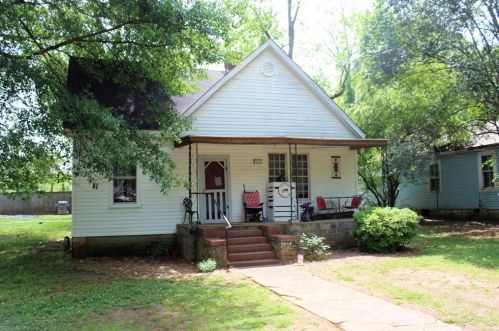 209 Pecan St, Washington, GA 30673-5303