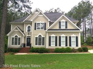 52 Leaning Pine Cir, Spring Lake NC  28390-7042 exterior