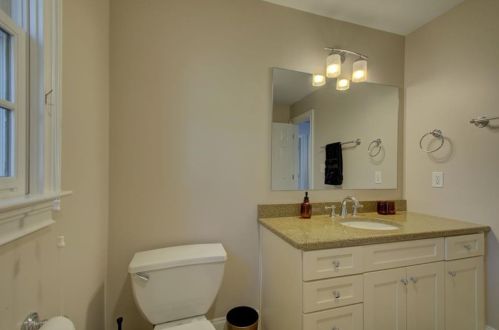 627 Hillpine Dr, Atlanta GA  30306-3222 exterior