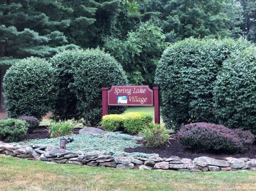 853 Glacier Way, Southington CT  06489-3486 exterior