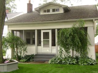 3940 Detroit Ave, Toledo, OH 43612-1310