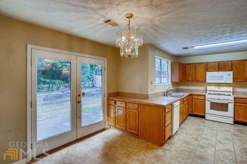 3542 Strathmore Dr, Duluth GA  30096-3246 exterior