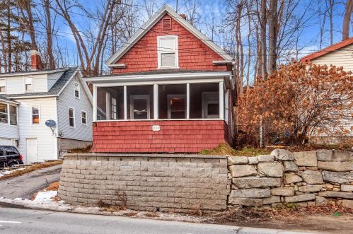 326 Main St, Wilton, NH 03086-5407
