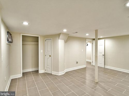 8708 Sundale Dr, Silver Spring MD 20910-5039 exterior