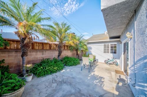 633 Neptune St, Anaheim CA  92804-2660 exterior