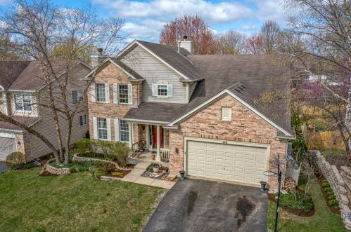 416 Hancock Ave, South Elgin, IL 60177-3269