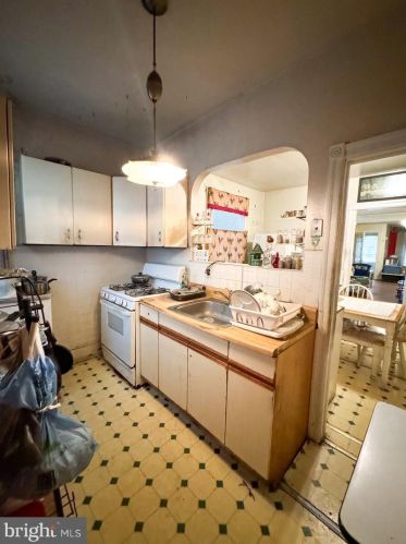 142 53 St, Philadelphia PA 19139-1404 exterior