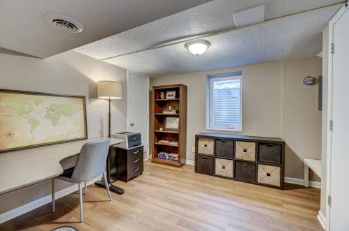 684 Eldridge Ave, Saint Paul MN  55113-6412 exterior