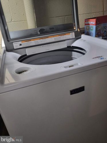 37 Longwood Dr, Trenton NJ 08620-2415 exterior