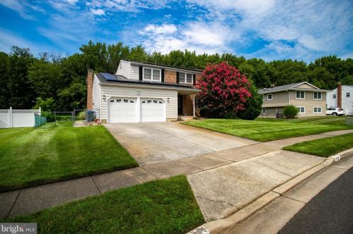 218 St David Dr, Mount Laurel, NJ 08054-2906