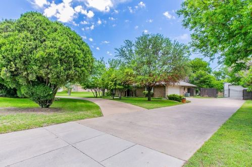 6108 Ridge Rd, Fort Worth TX  76135-1342 exterior