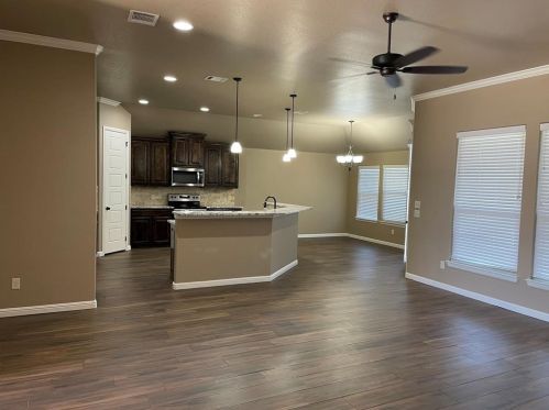 3215 Windcrest Dr, Granbury TX  76049 exterior