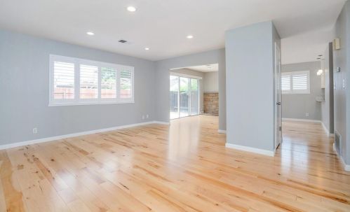 2421 Whittier Dr, Davis, CA 95618-1532