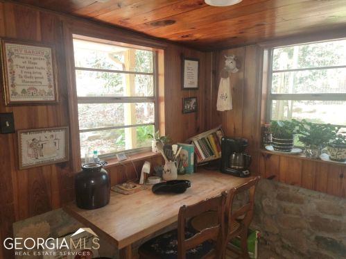 134 Lucy Ln, Jackson, GA 30233-3147