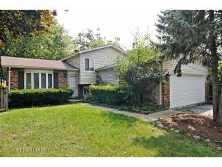 710 Greenbriar Ln, Third Lake, IL 60046