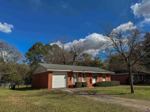 414 Charles Dr, Marshallville, GA 31030-3468