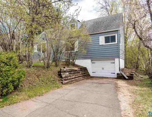 110 Chisholm St, Duluth, MN 55803-1515