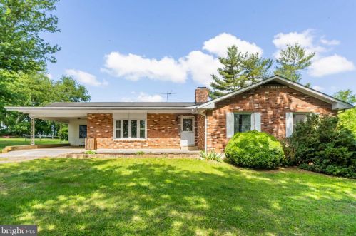 4592 Leeds Manor Rd, Markham, VA 22643-1925