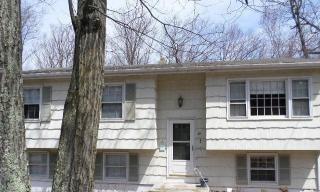 81 Elba Ave, Hopatcong, NJ 07843-1848