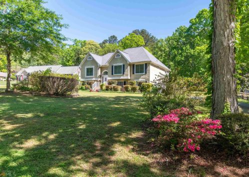 158 Middlebury Ln, Newnan, GA 30265-1918