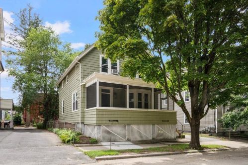 207 Pleasant St, Providence, RI 02906-1627