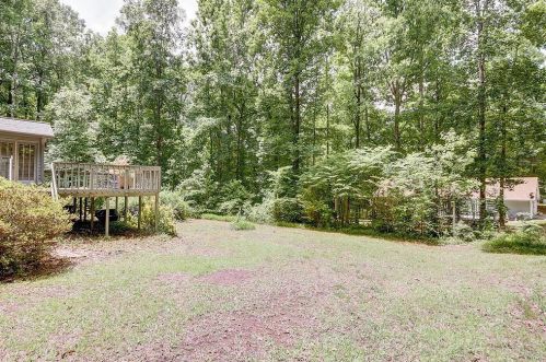 125 Oak Leaf Dr, Stockbridge GA  30281-4998 exterior