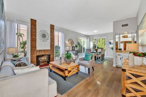 17 Pebblewood, Irvine, CA 92604-4572