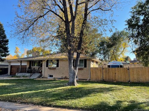 8566 Woodard Dr, Denver CO  80227-2405 exterior