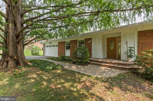 3116 Winifred Dr, Burtonsville, MD 20866-1530