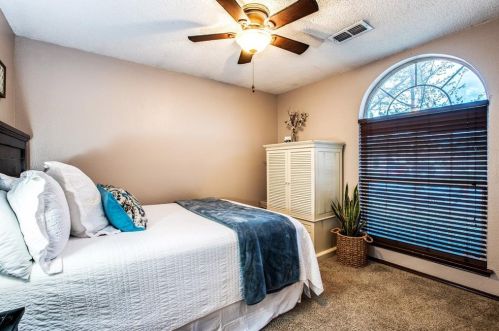 2316 Charleston Dr, Midlothian TX  76063-5177 exterior