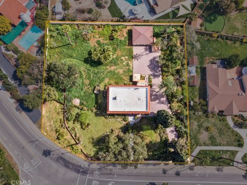 5216 Victoria Ave, Riverside CA  92506-1565 exterior