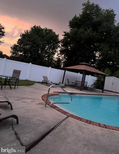 112 Apple Ln, Mount Laurel NJ  08054-1017 exterior