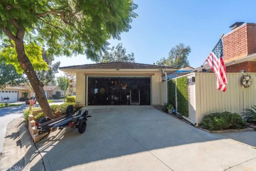 9 Cherry, Irvine CA  92612-2313 exterior