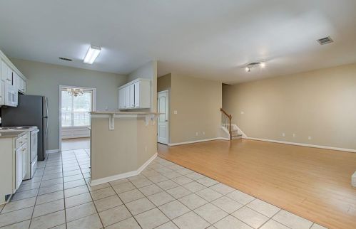 883 Red Rock Ct, Suwanee, GA 30024-4078